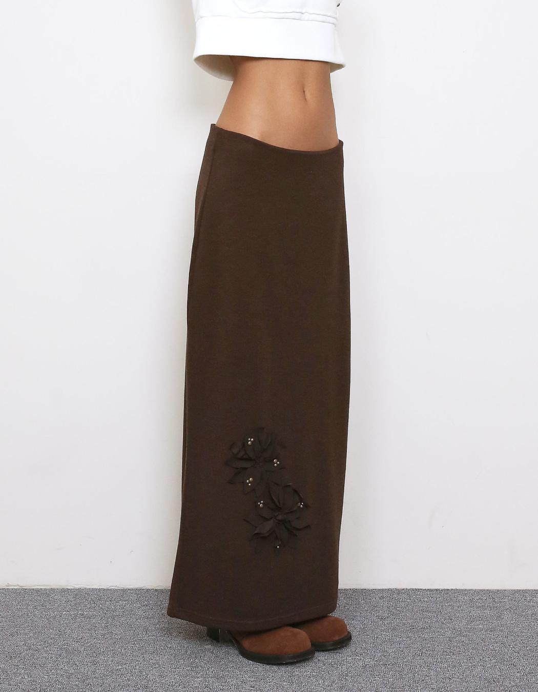 FLOWER CORSAGE MAXI SKIRT, BROWN