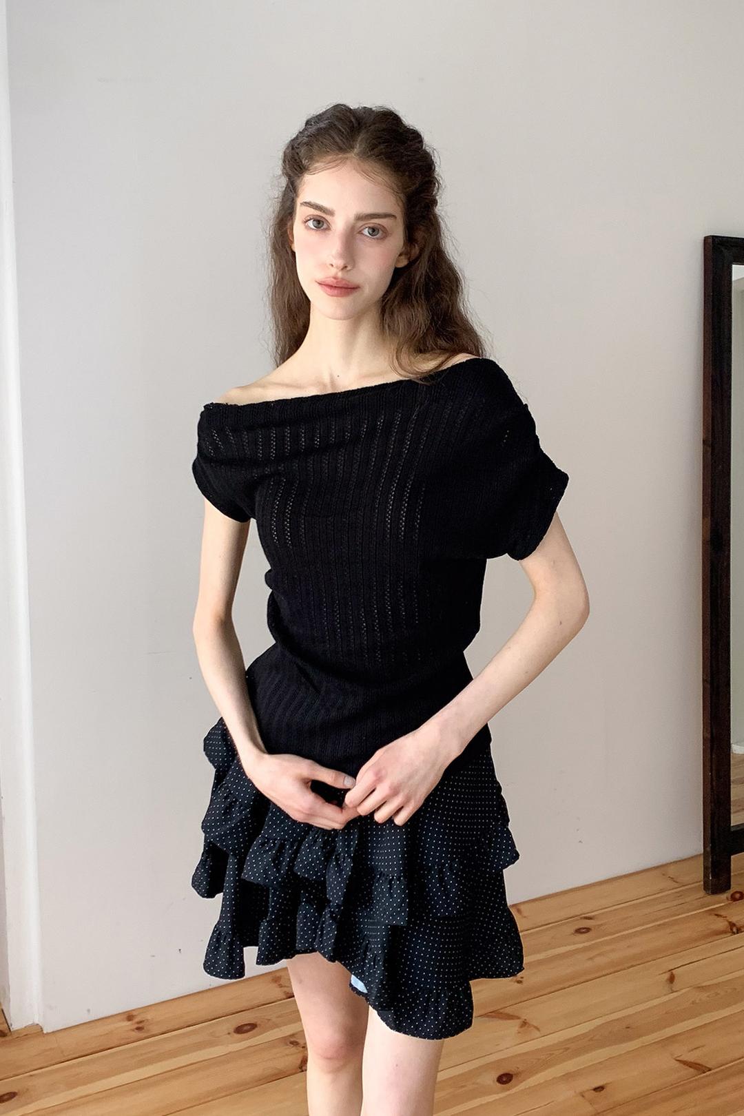 Nara T shits / Black