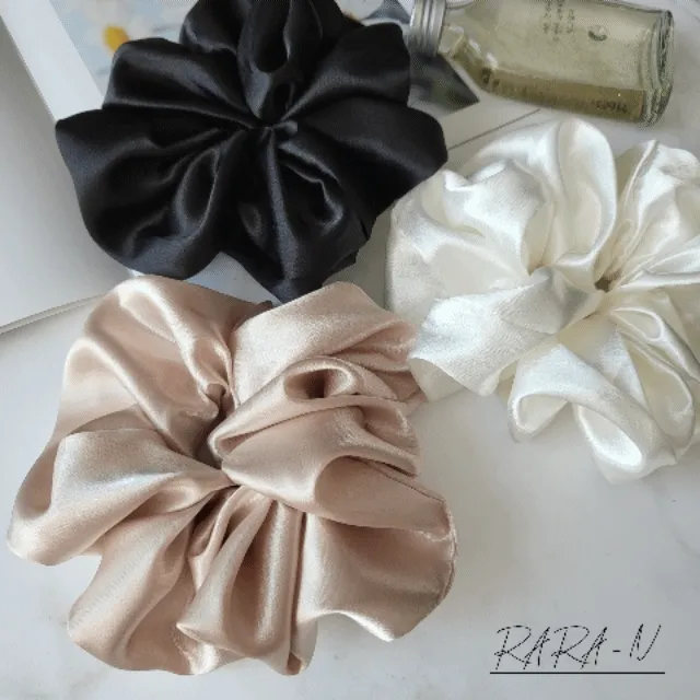 (찜이벤트🤍)새틴 빅 헤어슈슈 왕 스크런치 볼륨 공단 곱창밴드 머리끈