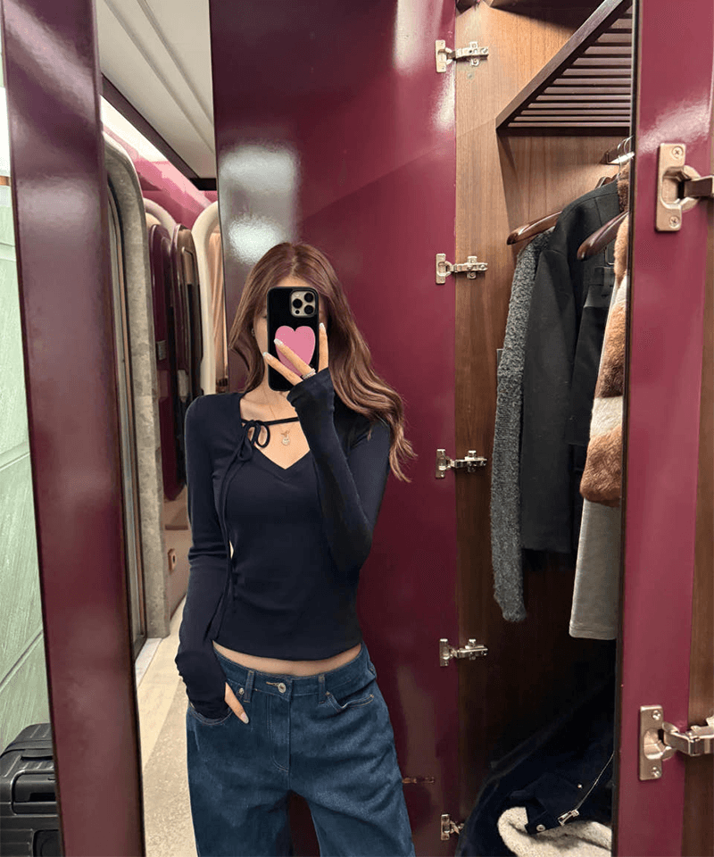 브이넥 스트랩 긴팔 티셔츠