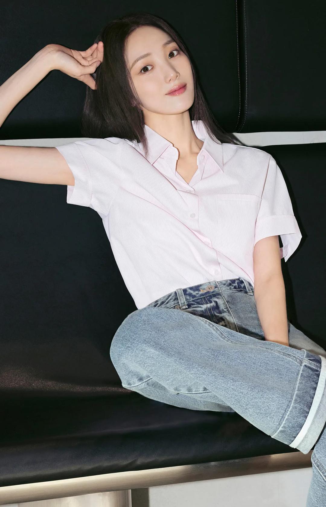 롤업 스트라이프 블라우스 (이성경 착용)