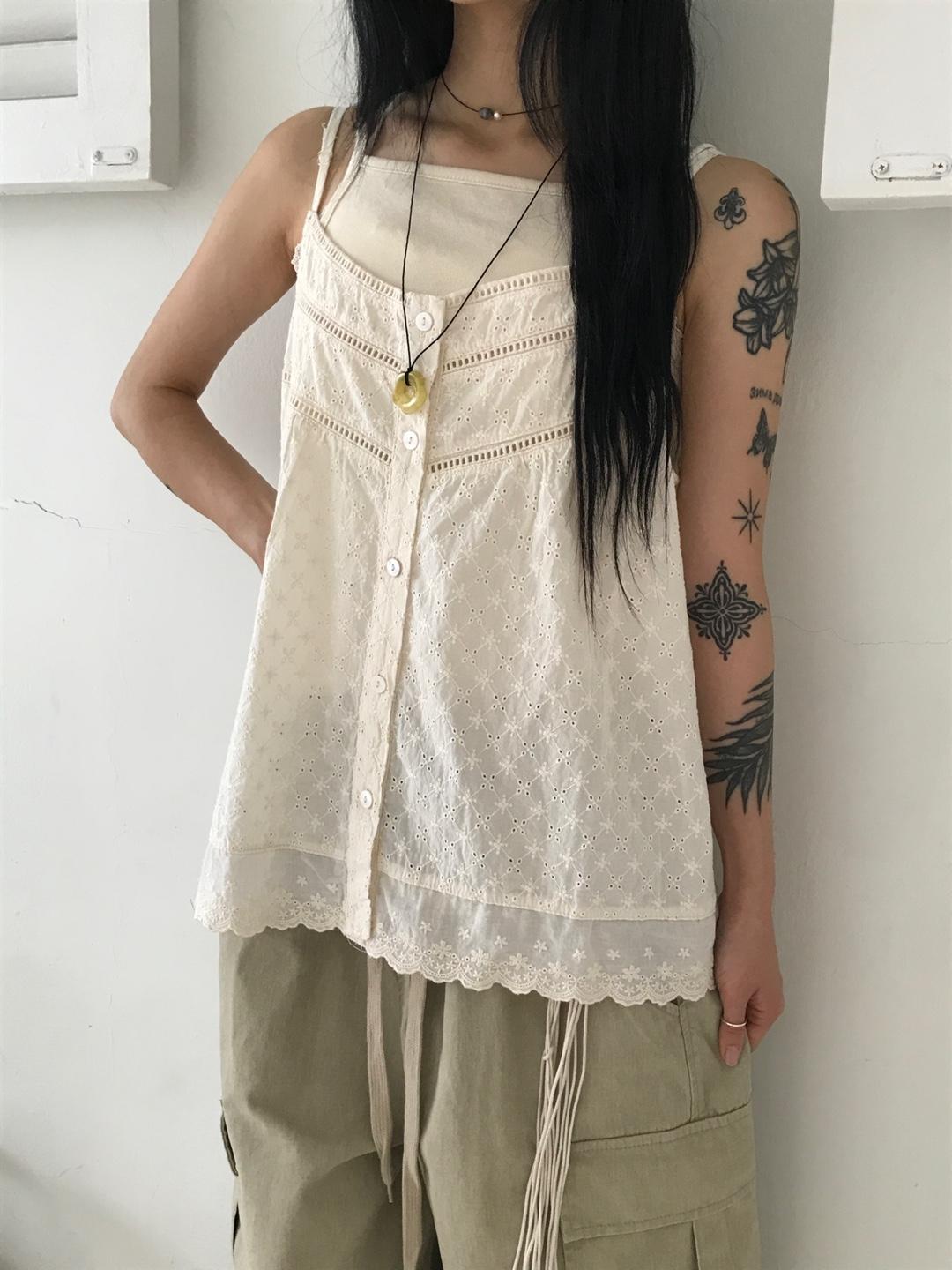 Haco punching sleeveless