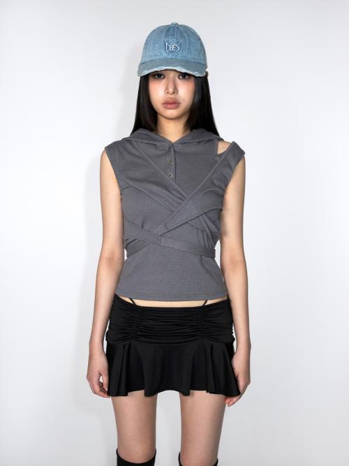 STRAP HOODED SLEEVELESS TOP CHARCOAL