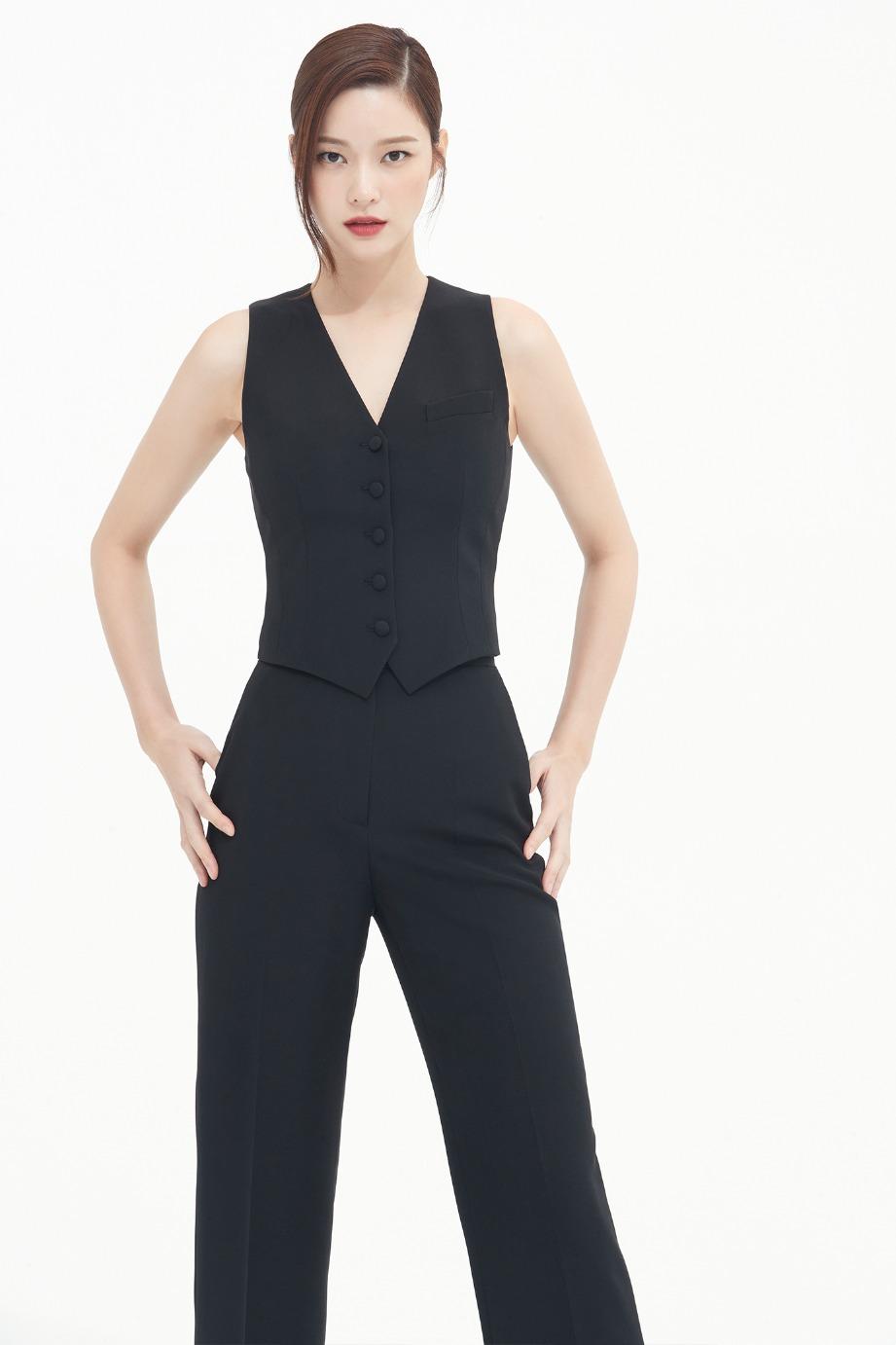 SILK V NECKLINE VEST