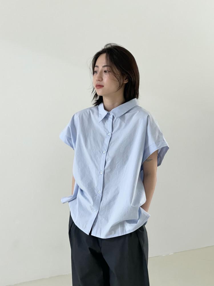 Square pleated back shirt 스퀘어뒷주름셔츠 반팔셔츠