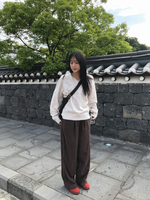 엔 브이넥 니트