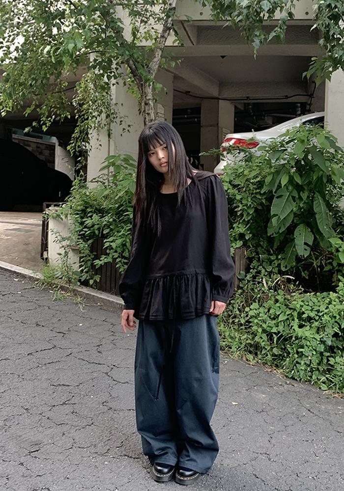 아멜라 [unisex] Moa Curved Dart Pants 2color