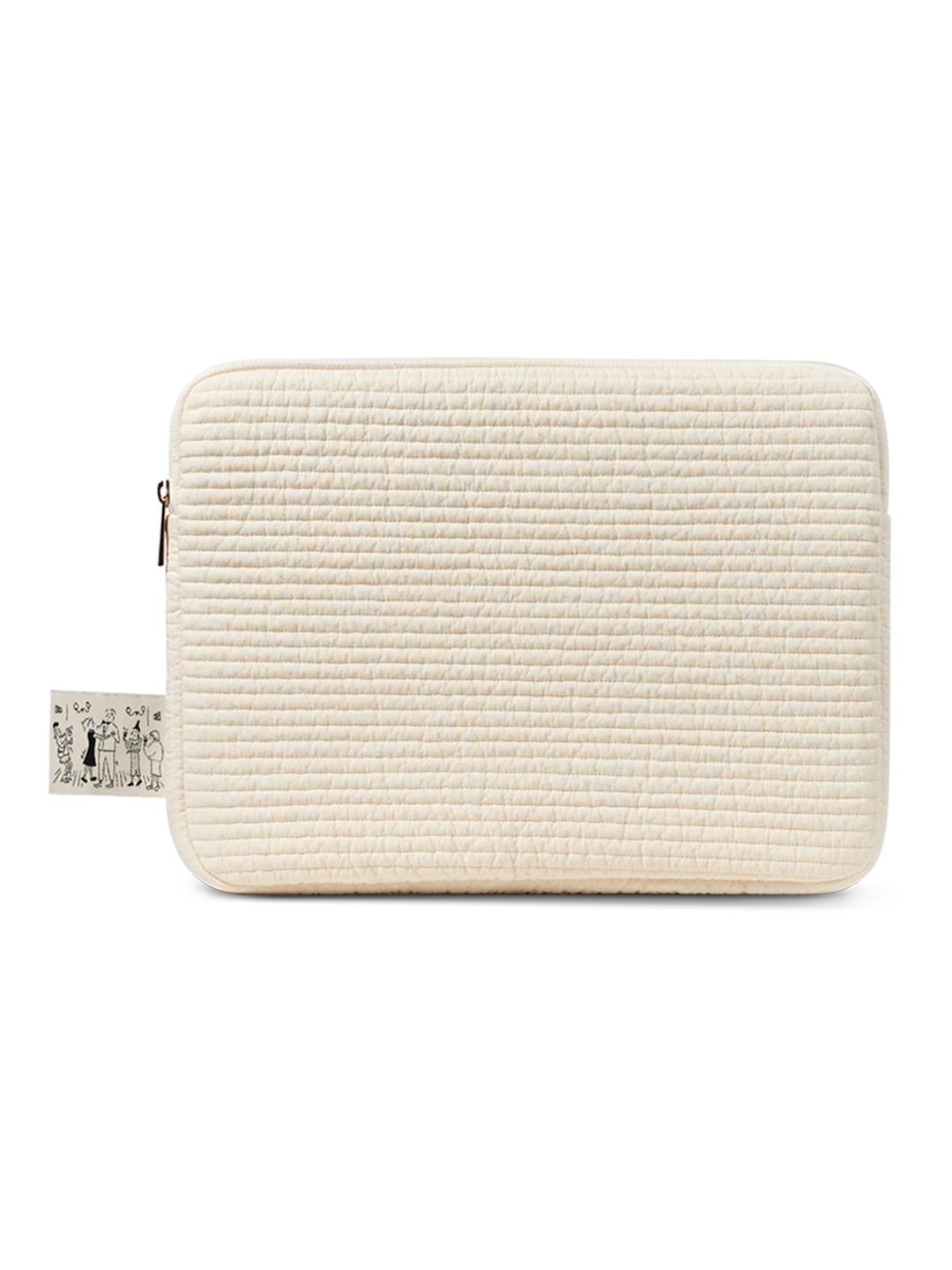 QUILTED LAPTOP POUCH - VANILLA