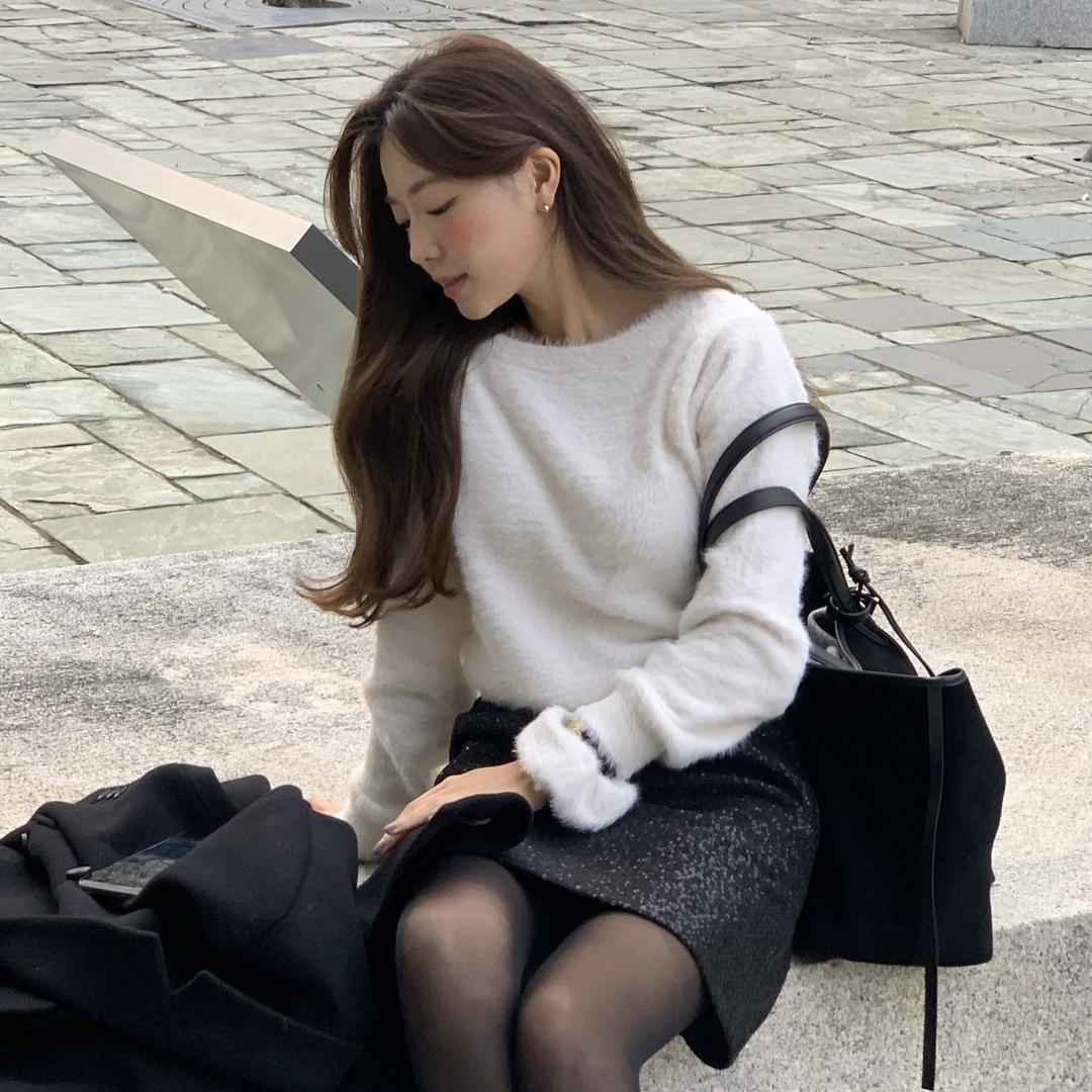 [혜진착용_크림 단독][3차] SOFT BOAT NECK KNIT_4COLOR