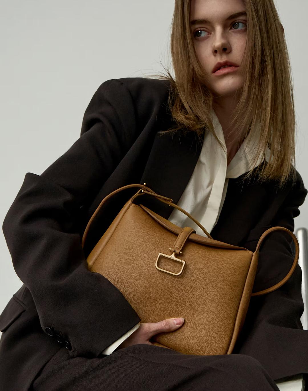 [클리어런스][BIRKBECK] 버크백 베이지 D 장식 가죽 숄더백 S