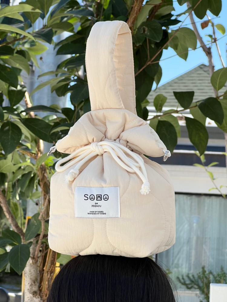 패딩 뉴 스트링 미니백(New String mini Bag) 숄더 토트 투웨이 복조리백 패딩 손가방