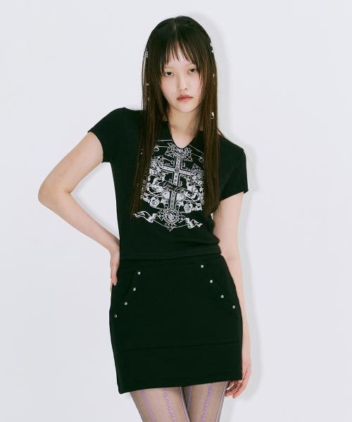 CROSS-ROSE CROP TOP_BLACK