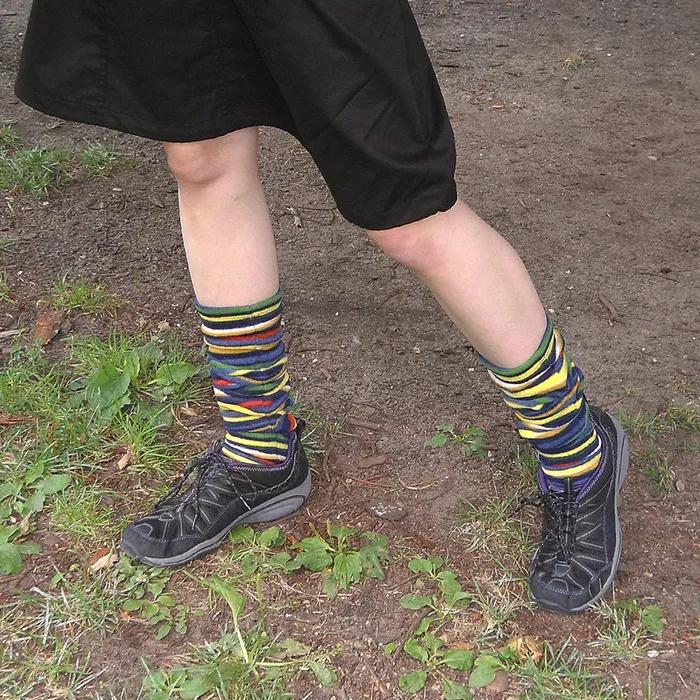 STRIPE KNEE SOCKS DARK LAKE