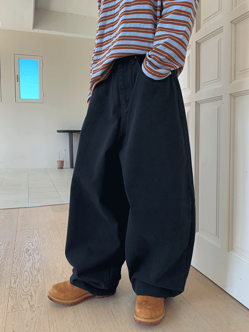 MEGA LONG WIDE PANTS