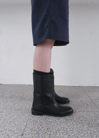 에프터먼데이 black biker boots
