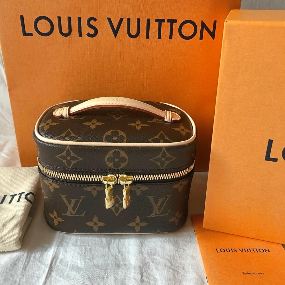 국내 루이비통 니스 나노 모노그램 M44936 베니티 베니티백 미니 메이크업 화장품케이스