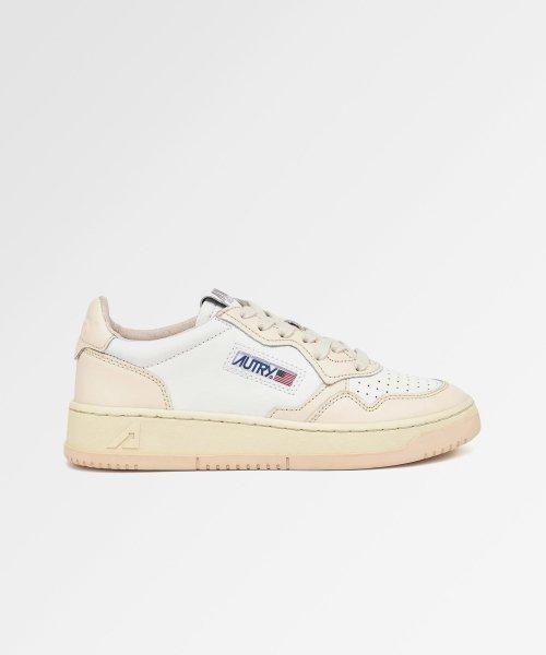 메달리스트 스니커즈 in leather white dew