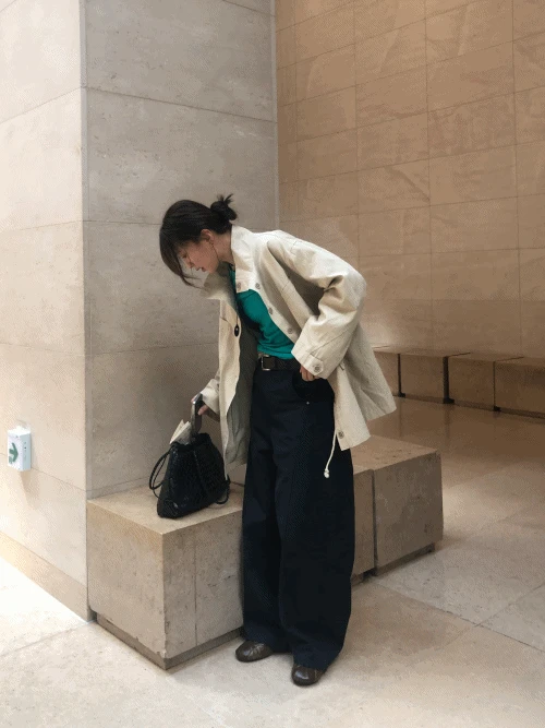 누브 하이넥 하프 트렌치코트