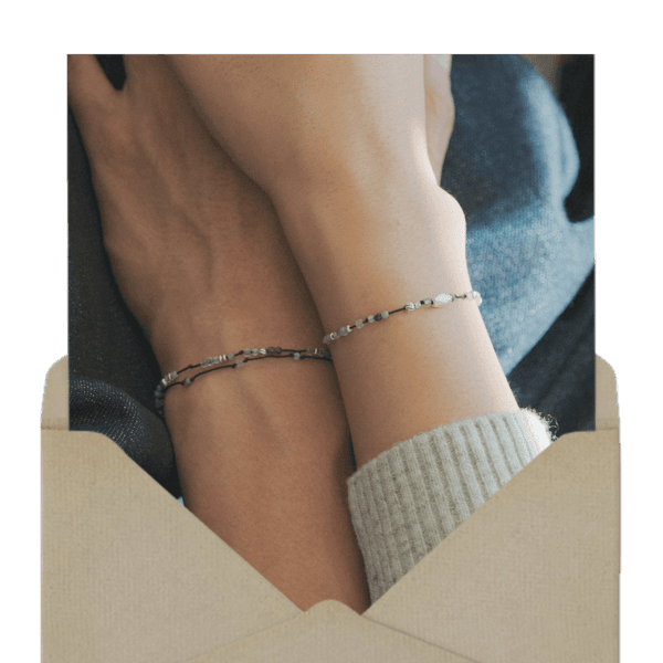 10月) 부드러운 용기, couple line bracelets