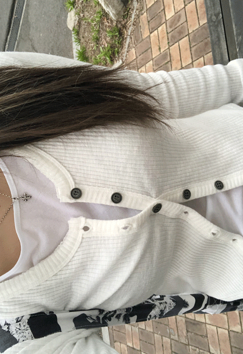 이즈이즈 [EE] Cut-Off Cardigan