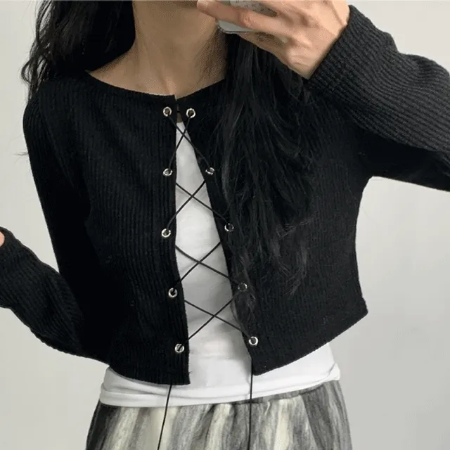 크로스 아일렛 스트랩 크롭 티셔츠