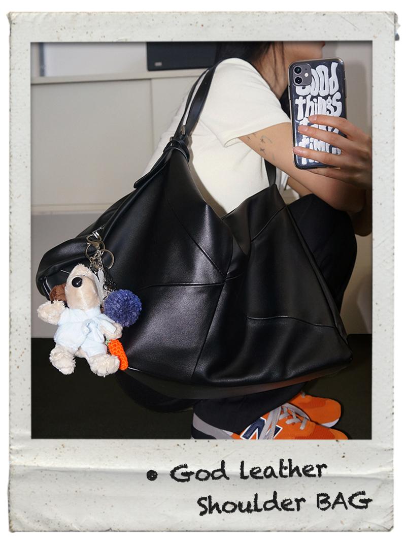 GOD LEATHER SHOULDER BAG (One color!)