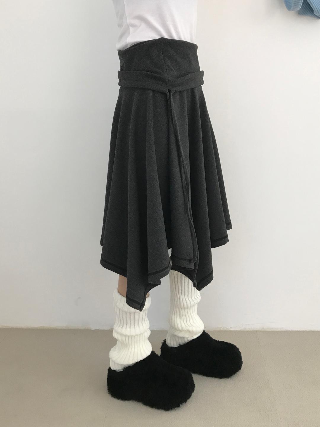 FOLDING UNBALANCE SKIRT (CHARCOAL / BROWN)