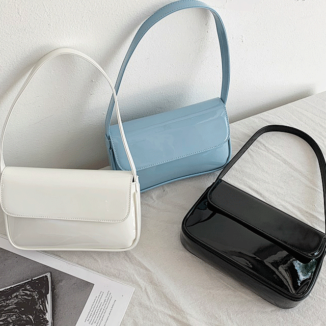 에나멜 심플 스퀘어 바게트 숄더백