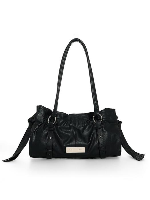 SHIRRING TIE BUCKLE SHOULDER BAG IN BLACK