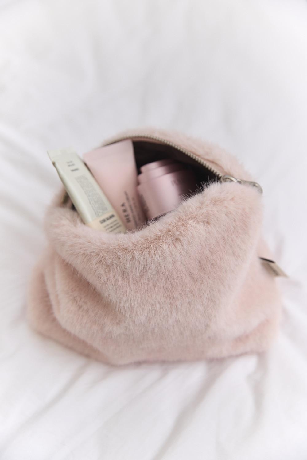 soft fur pouch (pink)