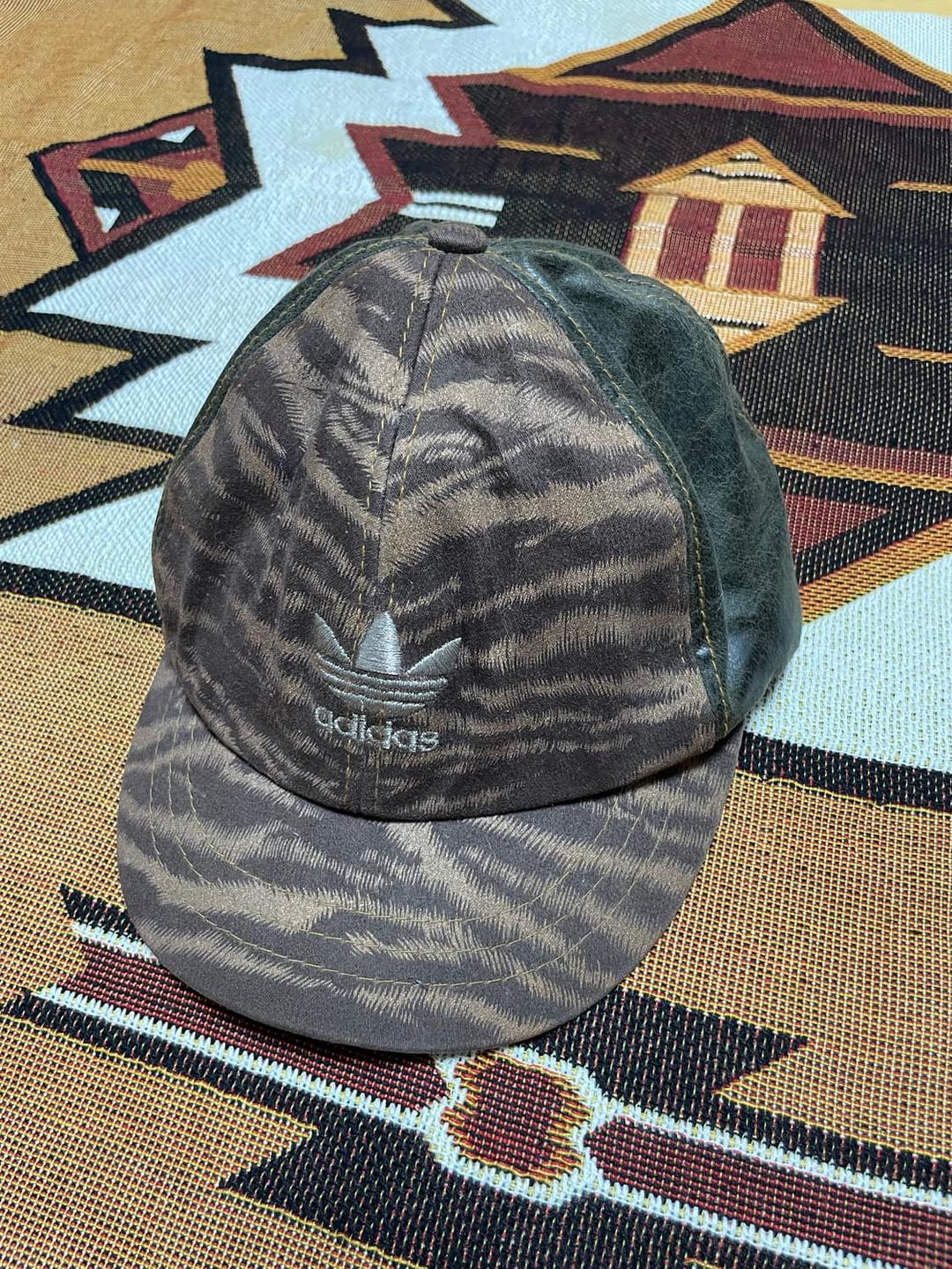 아다다스 지브라 레더 볼캡 | 후루츠패밀리