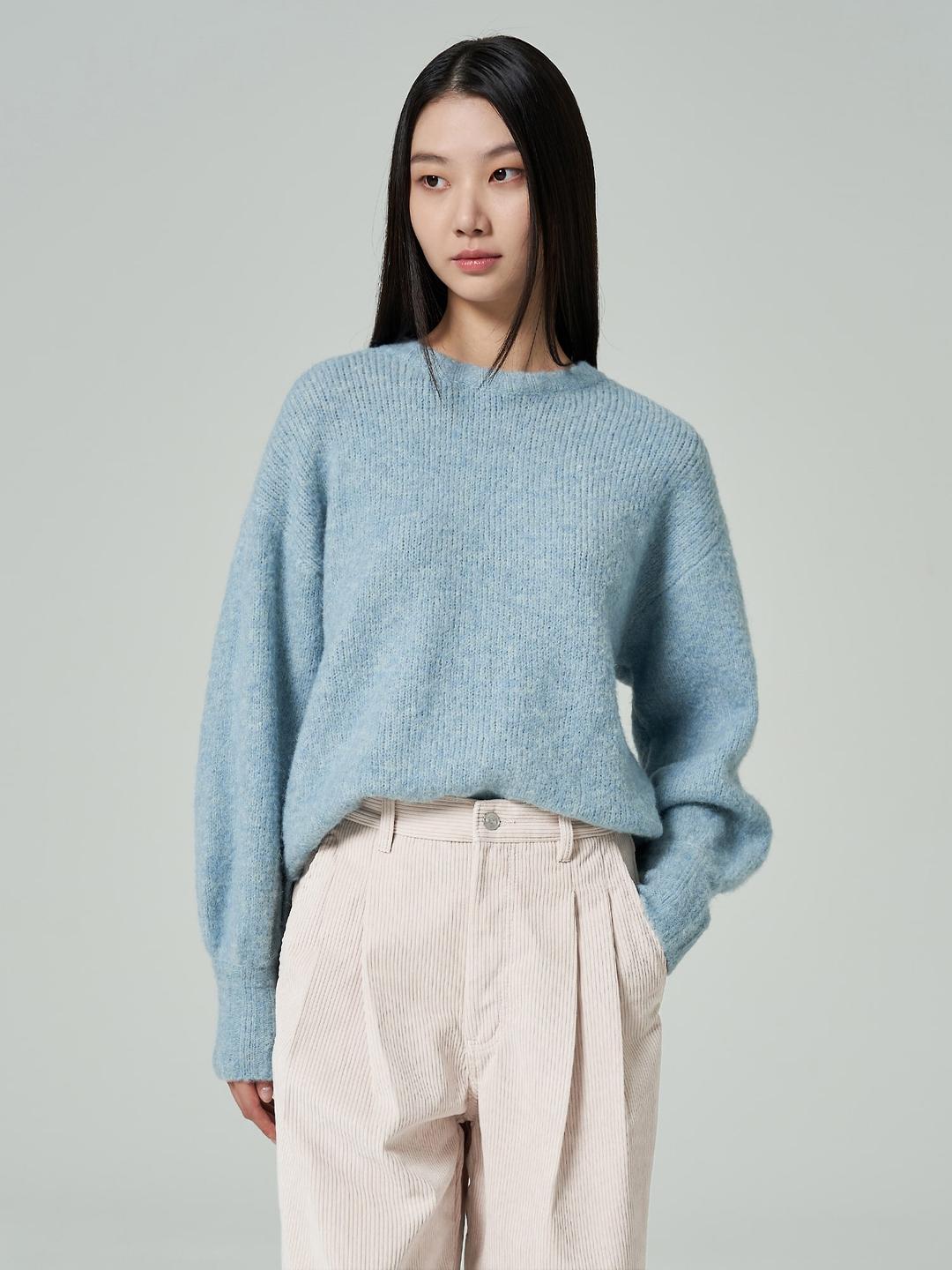 루즈핏 라운드넥 풀오버 - 스카이블루