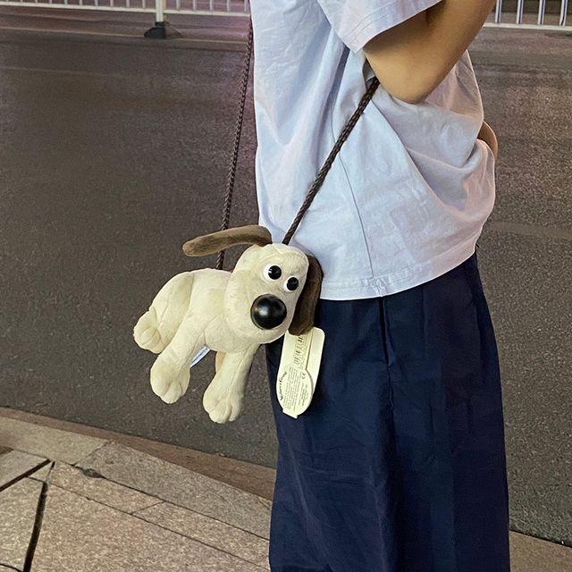 (당일발송) 인싸템 쓸모없는선물 생일선물  애착가방 가방 크로스백 인형가방 인형 유아가방 미아방지 강아지