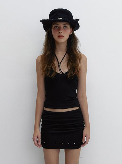 STUD HALTER SLEEVELESS (BLACK)