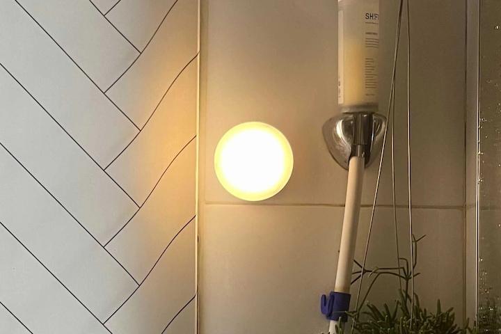 무선 현관 LED 센서등 부착형 현관 계단 건전지 직부등