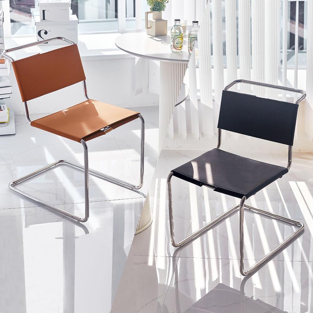 1+1 C2542 르셀 체어 가죽 캔틸레버 사이드 알든 철제 디자인 의자