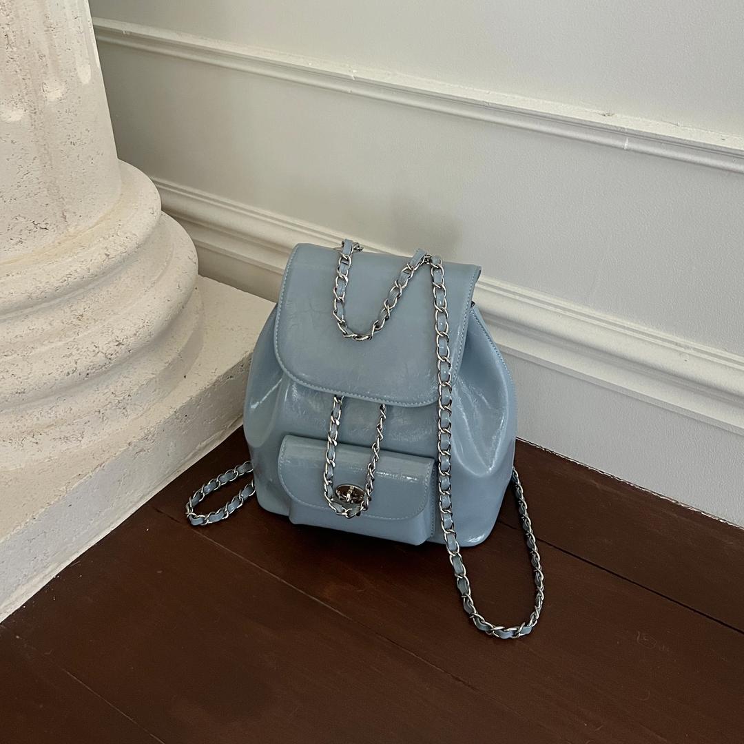 Day4 Chain backpack [Sky Blue]