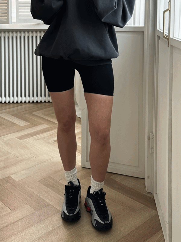 조이 4부 바이커 쇼츠