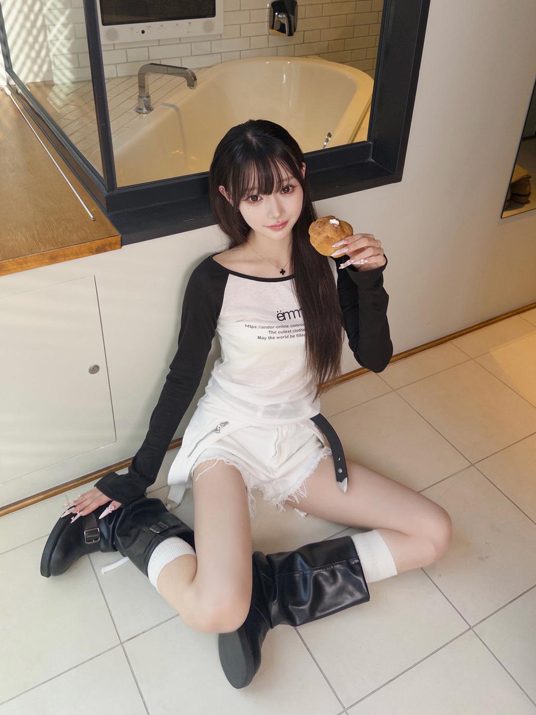 ラグランスリーブロゴシアーカットソー