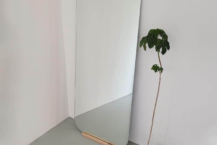 노프레임 비정형 전신거울 B-8 (원목 받침대 포함) 2Size