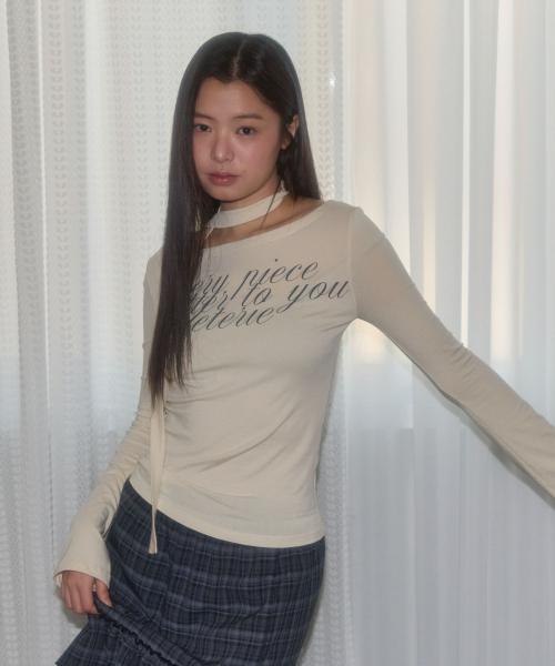 LETTERING OFF-SHOULDER TIE LONG SLEEVE_IVORY