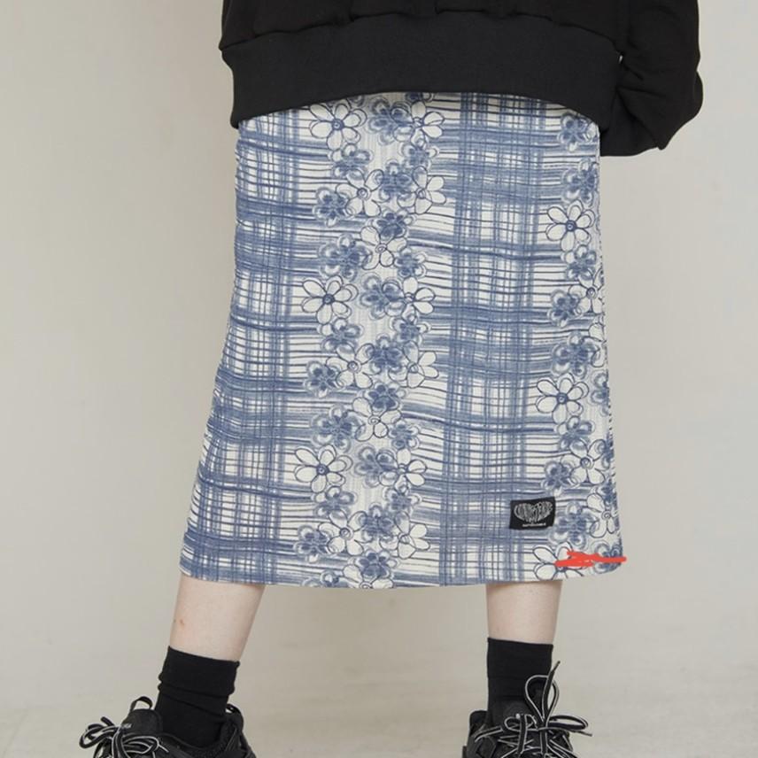 러브이즈트루 스커트