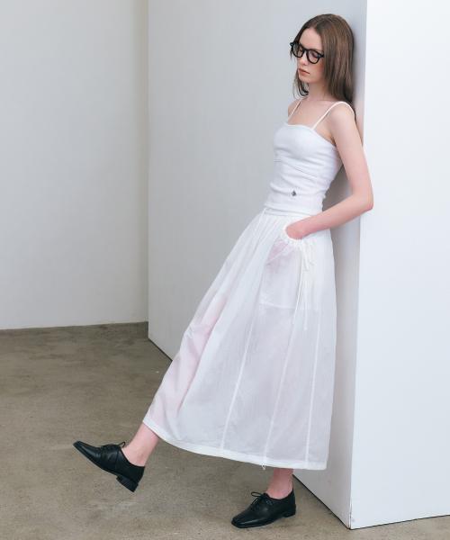나일론 투포켓 셔링 스커트_WHITE