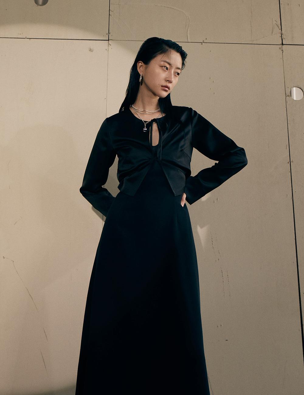 Two-way Tie Satin Blouse_Black