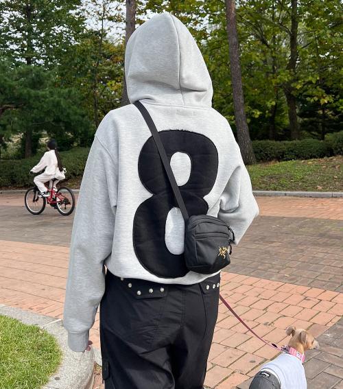 아플리케 8 빅로고 오버사이즈 숏 후드 그레이