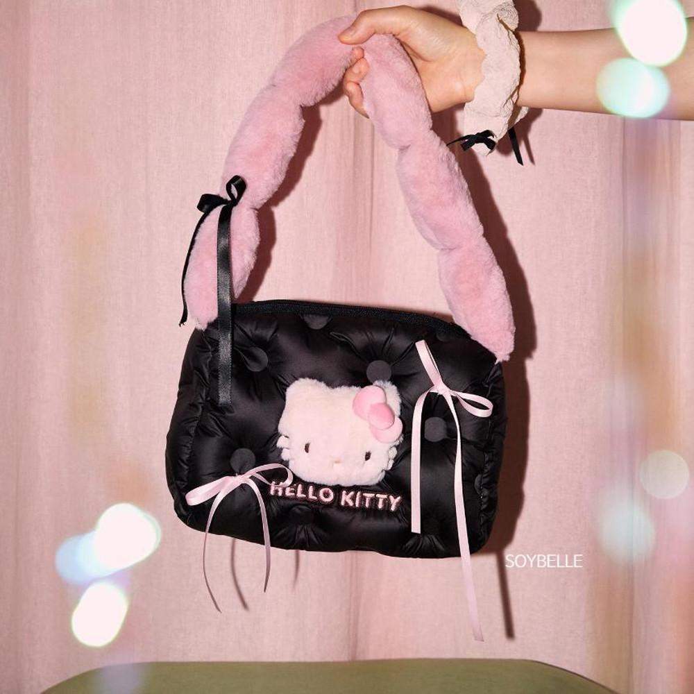 [산리오]소이벨 헬로키티 블랙 패딩백 핑크 퍼 손잡이 kitty 귀여운 겨울 가방 미니백