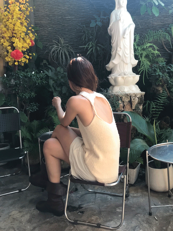 back twisted sleeveless