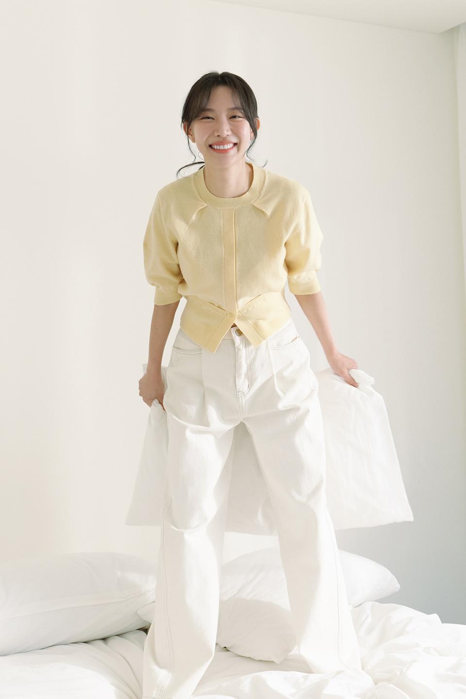 Tucked Sweater_LIGHT YELLOW