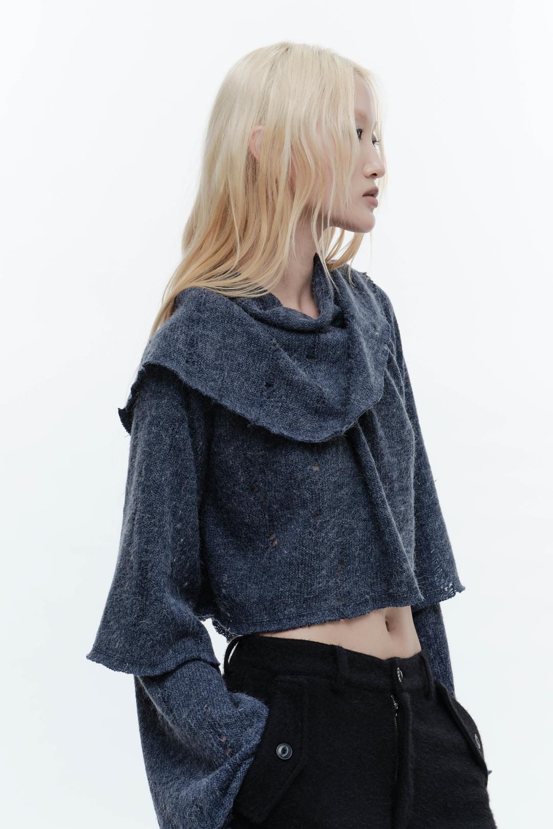 DOUBLE LAYER DAMAGED CROP KNIT BLUE