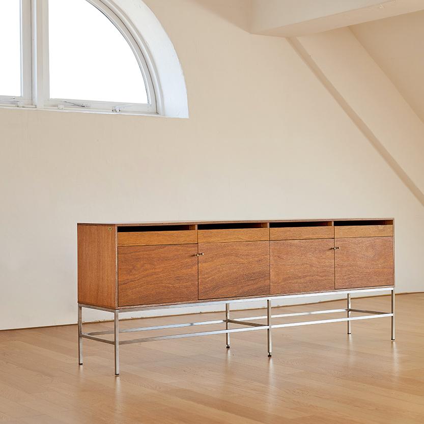 PL AV Table